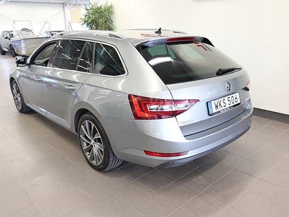 Skoda Superb 3 of 5