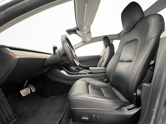 Tesla Model 3 23 of 30