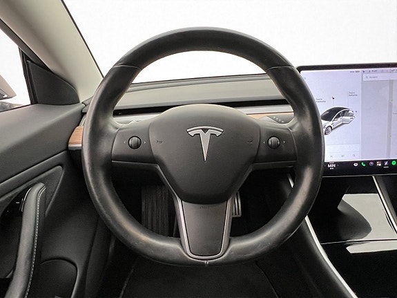 Tesla Model 3 24 of 30