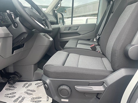 Volkswagen Crafter 9 of 9