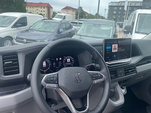 Volkswagen Crafter 7 of 9