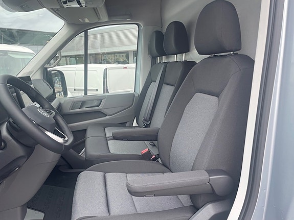 Volkswagen Crafter 8 of 9