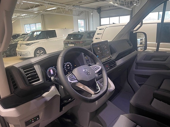 Volkswagen Crafter 5 of 5