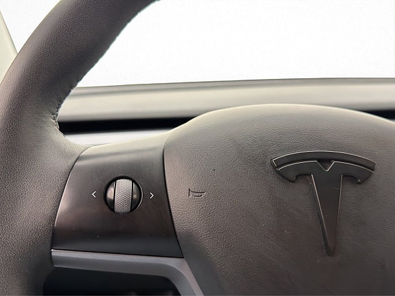 Tesla Model 3 25 of 30