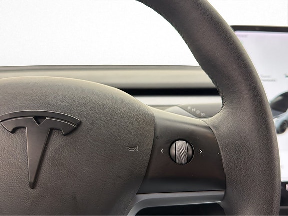 Tesla Model 3 26 of 30