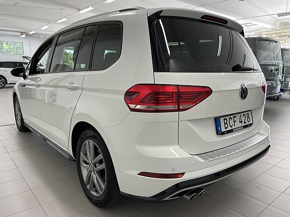 Volkswagen Touran 5 of 5