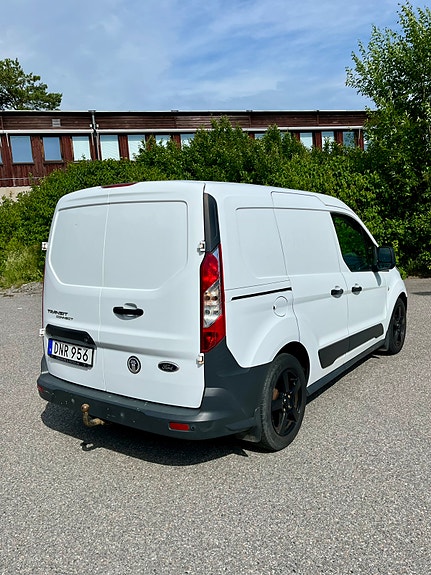 Ford Transit Connect 3 of 5
