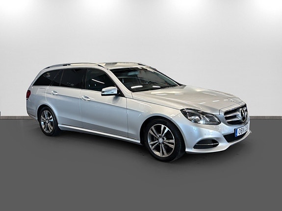 Mercedes-Benz E220 3 of 5