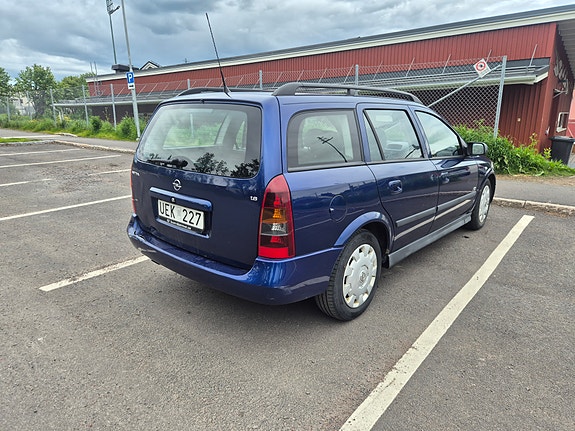 Opel Astra 3 of 5