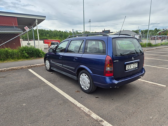 Opel Astra 4 of 5