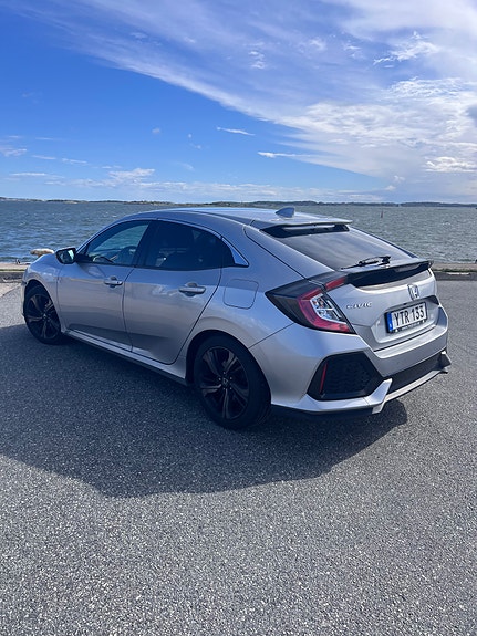 Honda Civic 2 of 4
