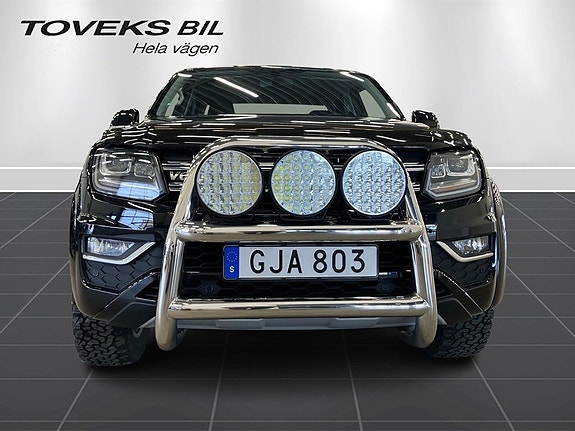 Volkswagen Amarok 8 of 12