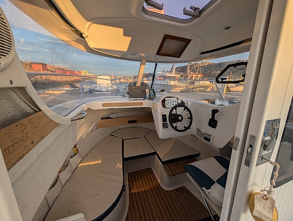 Arvor 215 – Perfekt fiske- och transportbåt (100 hk Diesel) 3 of 9