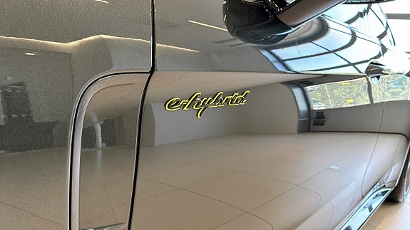 Porsche Panamera 4 14 of 15