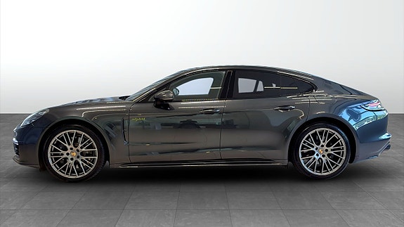 Porsche Panamera 4 6 of 15