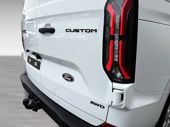 Ford Transit Custom 15 of 19