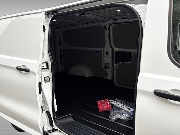 Ford Transit Custom 19 of 19