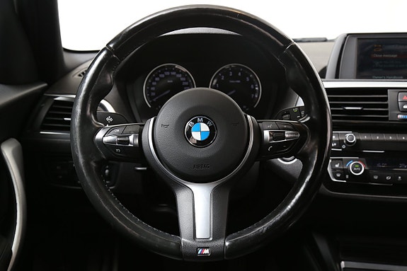 BMW 118i 16 of 25