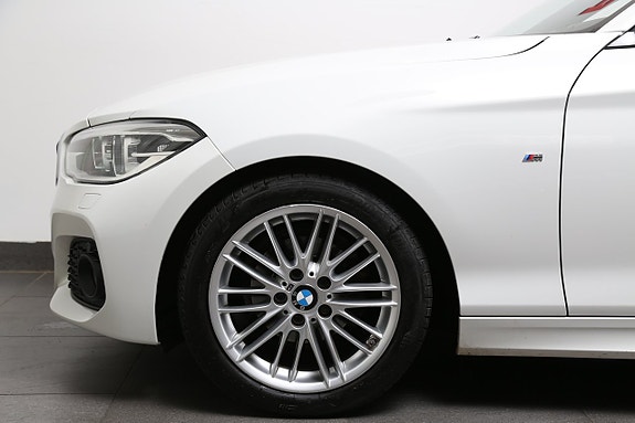 BMW 118i 8 of 25