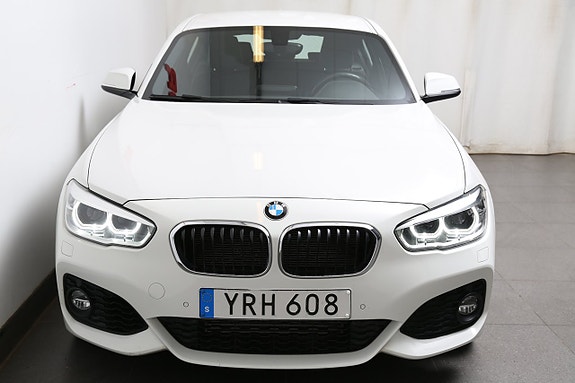 BMW 118i 5 of 5