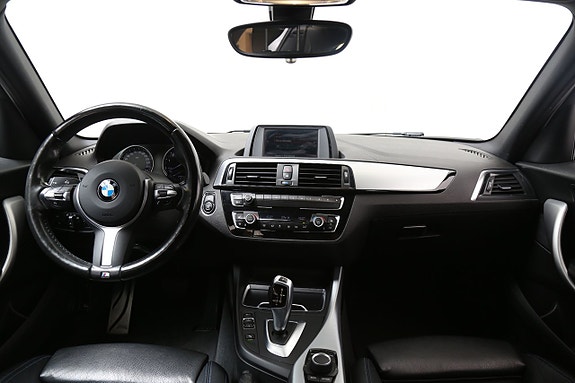BMW 118i 18 of 25