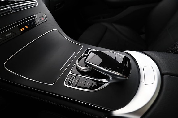 Mercedes-Benz GLC220 d 25 of 30