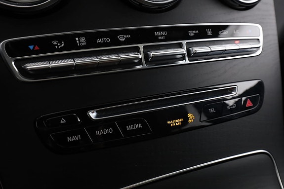 Mercedes-Benz GLC220 d 24 of 30