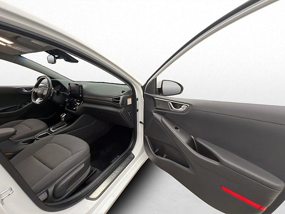 Hyundai IONIQ 30 of 30
