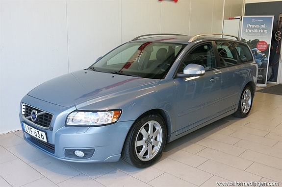 Volvo V50 3 of 5