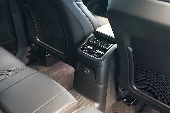 Volvo XC90 17 of 27