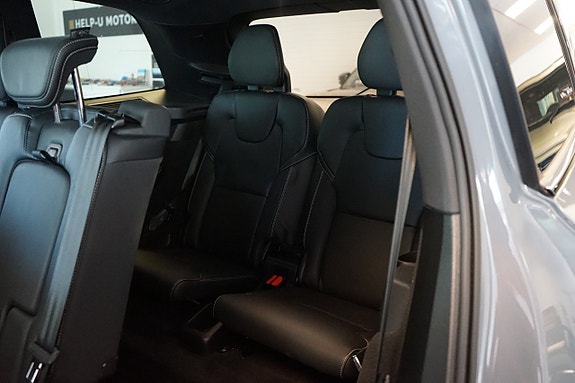 Volvo XC90 20 of 27