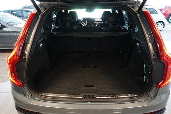 Volvo XC90 24 of 27