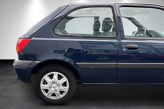 Ford Fiesta 3 of 15