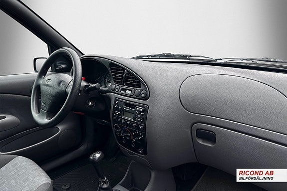 Ford Fiesta 12 of 15