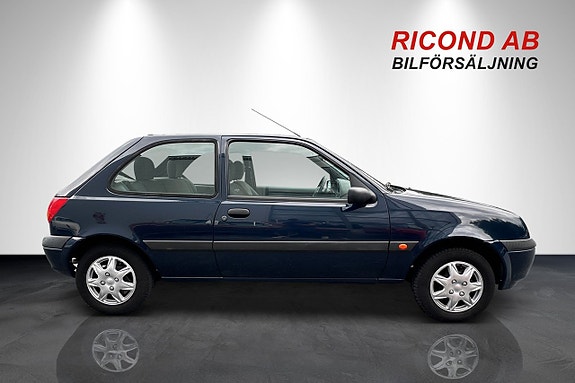 Ford Fiesta 2 of 15