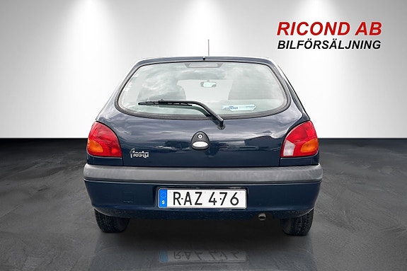 Ford Fiesta 6 of 15