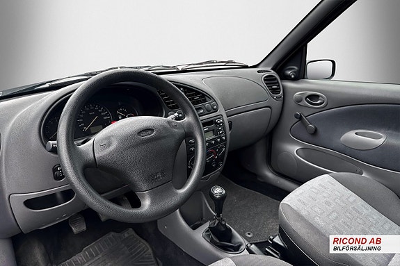 Ford Fiesta 13 of 15