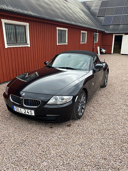 BMW Z4 2 of 5