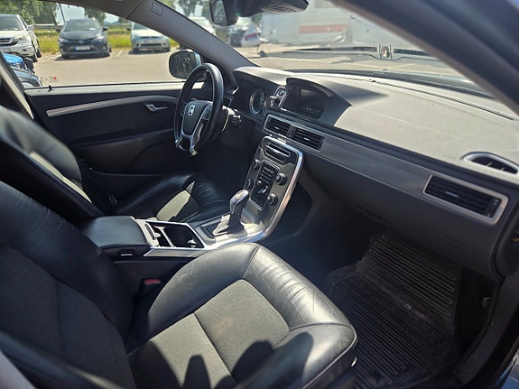 Volvo V70 5 of 7