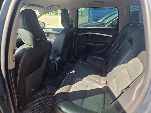 Volvo V70 7 of 7