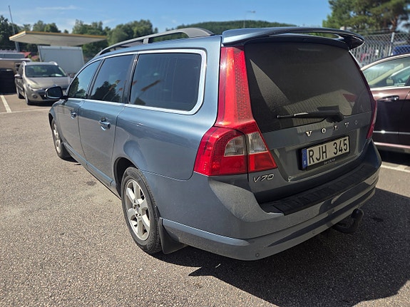 Volvo V70 4 of 7