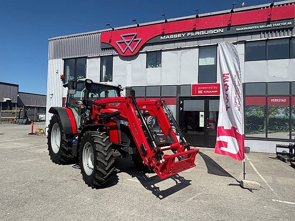 Massey Ferguson 5M.95 2 of 7