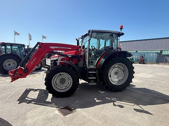 Massey Ferguson 5M.95 3 of 7