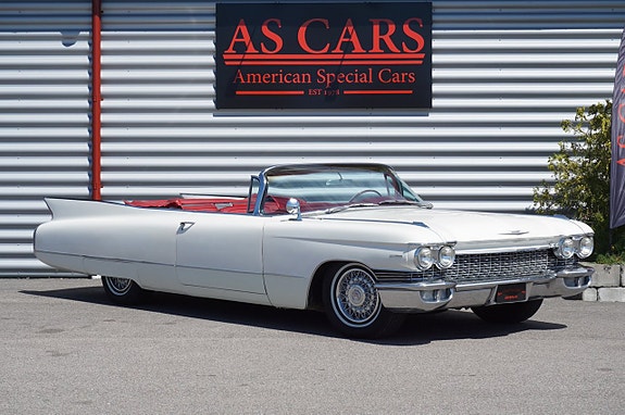 Cadillac Series 62 2 of 5