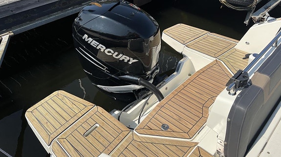 Uttern D77 2016 Mercury Verado 300 -16 6 of 18