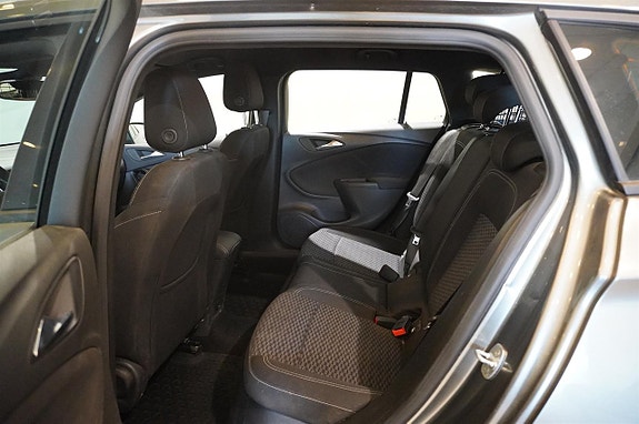 Opel Astra 9 of 12
