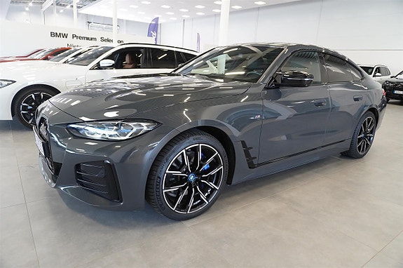 BMW i4 3 of 5