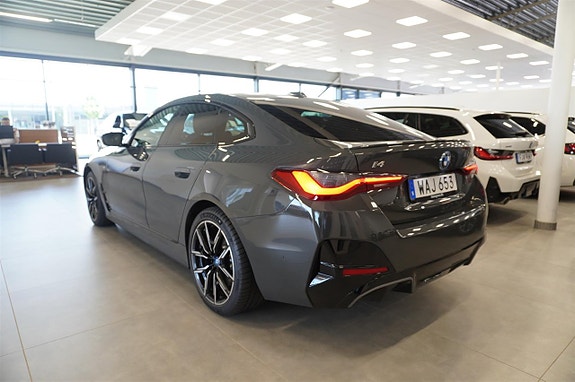 BMW i4 4 of 5