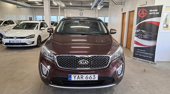 Kia Sorento 8 of 28