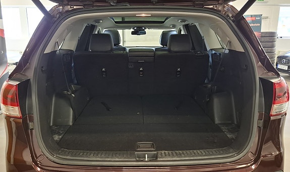 Kia Sorento 15 of 28